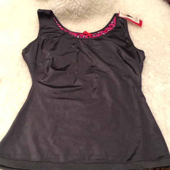 SPANX Scoop neck Slimming Camisole - Picture 5 of 8